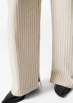 Hose mit Schnallengürtel