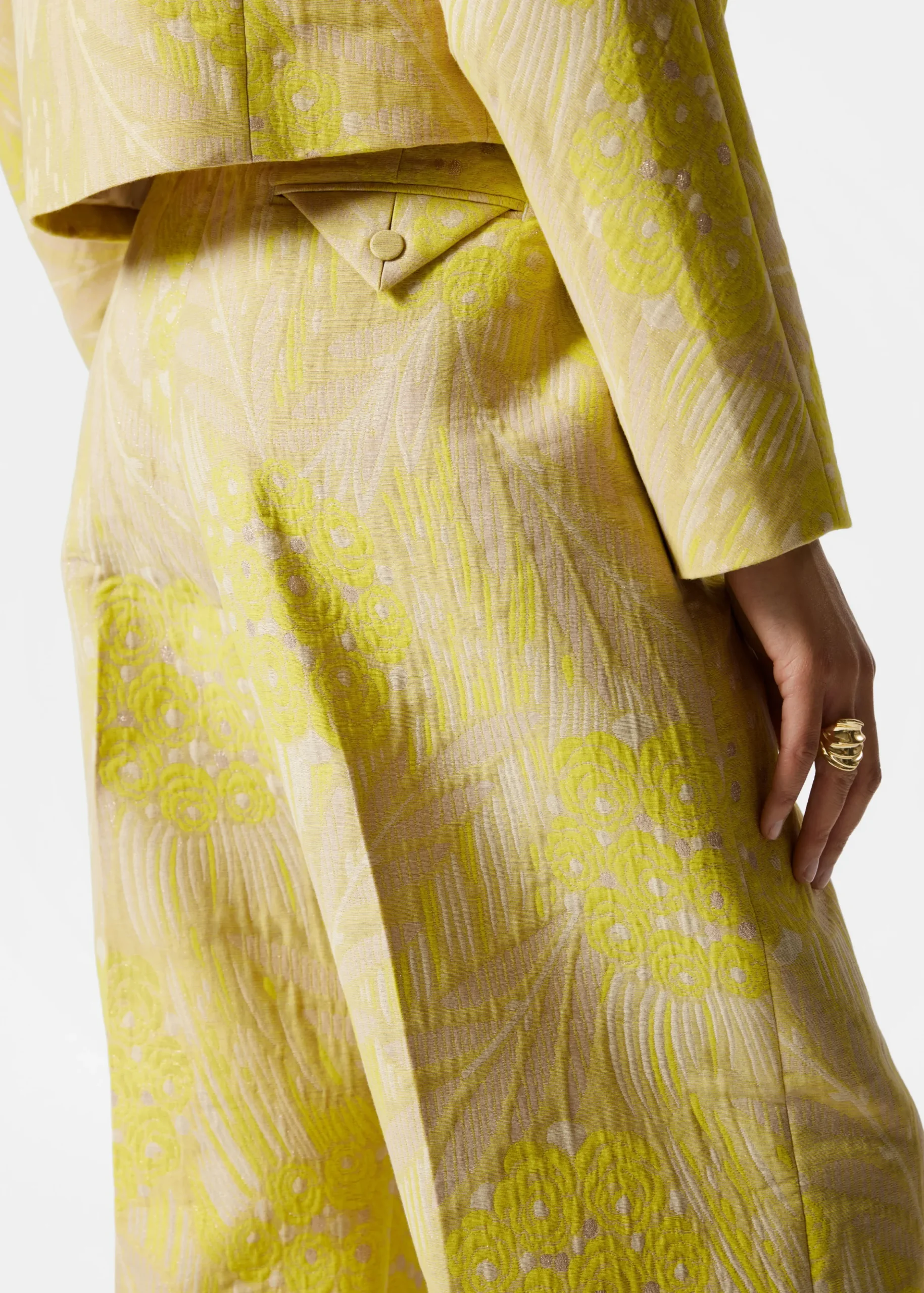 Jacquard-Hose mit Bügelfalten