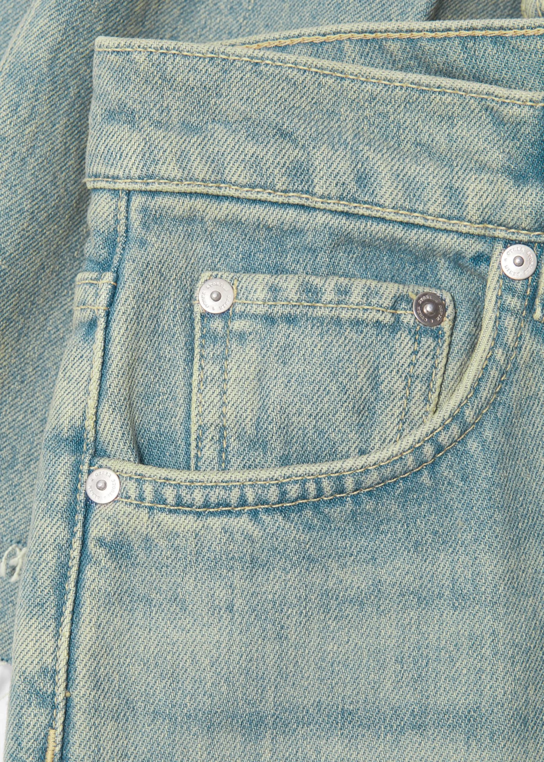 Jeans mit hohem Bund und weitem Bein