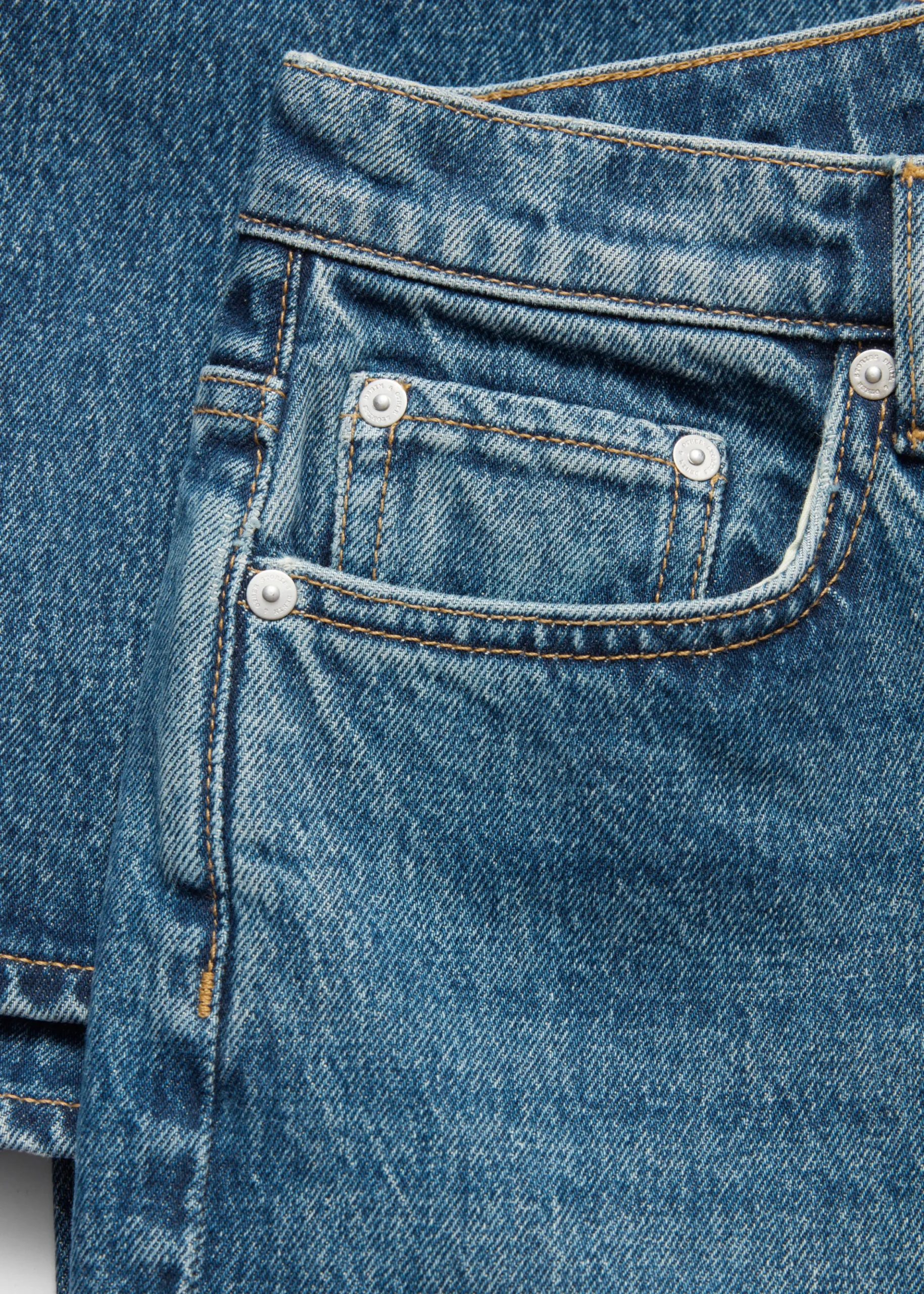 Jeans mit weitem Bein