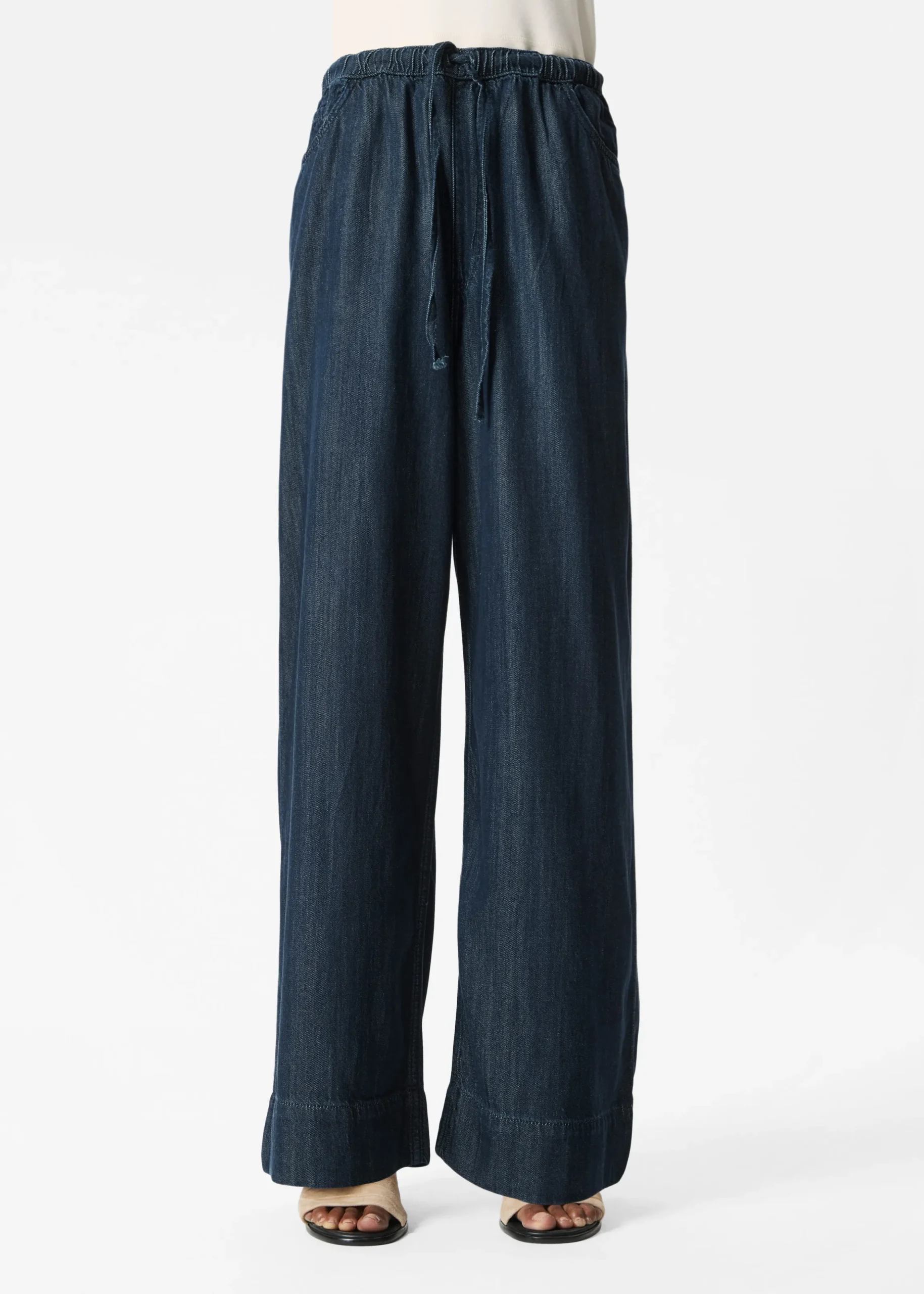 Jeans mit weitem Bein und Kordelzug