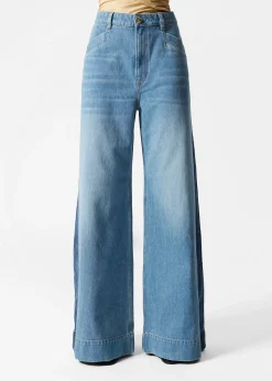 Jeans mit weitem, langem Bein