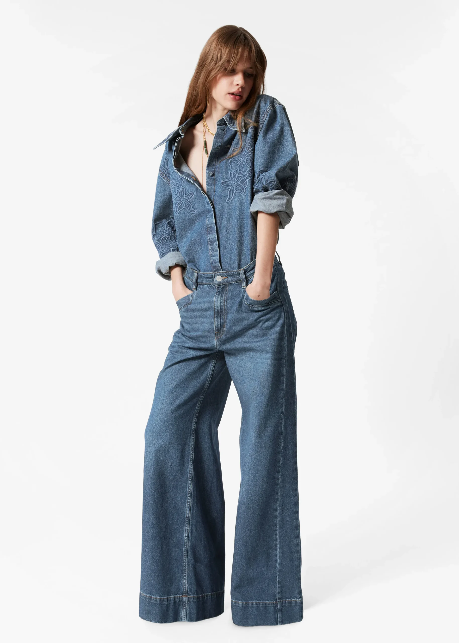 Jeans mit weitem, langem Bein