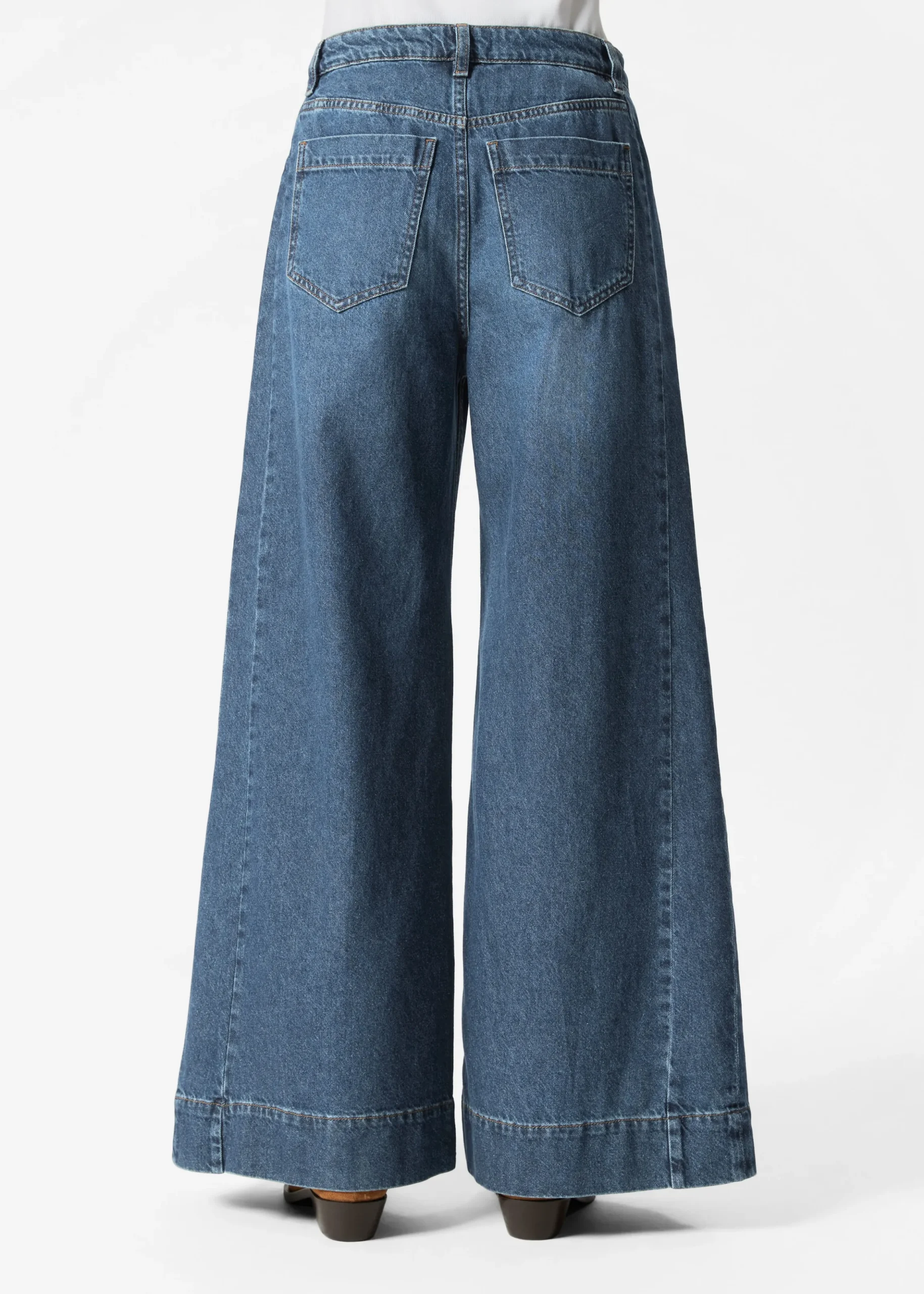 Jeans mit weitem, langem Bein