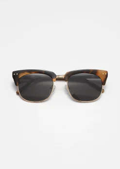 Klassische Sonnenbrille mit D-förmigem Rahmen
