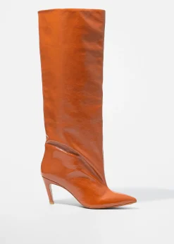 Kniehohe Stiefel aus Lackleder