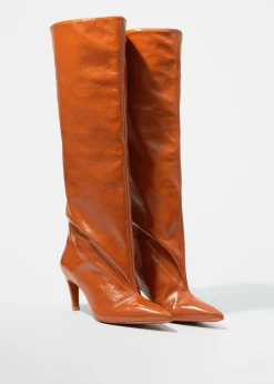 Kniehohe Stiefel aus Lackleder