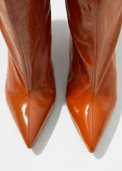 Kniehohe Stiefel aus Lackleder