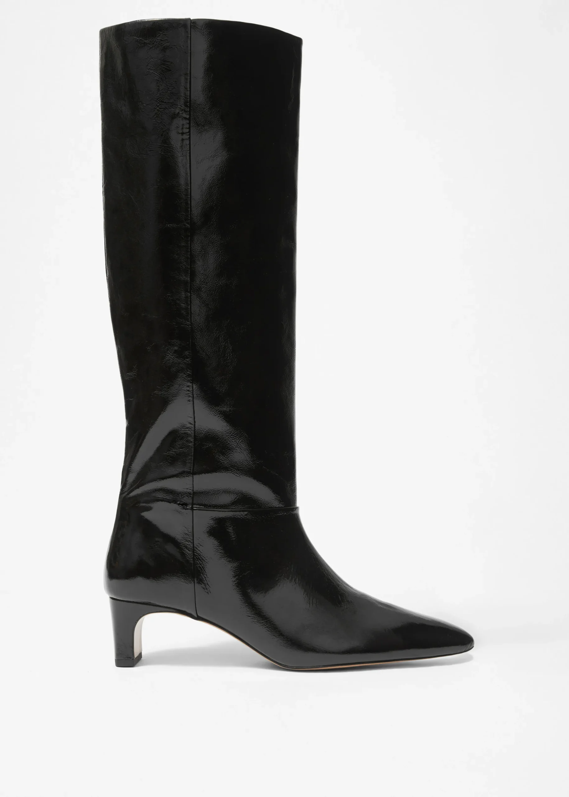Kniehohe Stiefel mit spitzer Zehenpartie