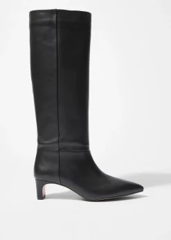 Kniehohe Stiefel mit spitzer Zehenpartie
