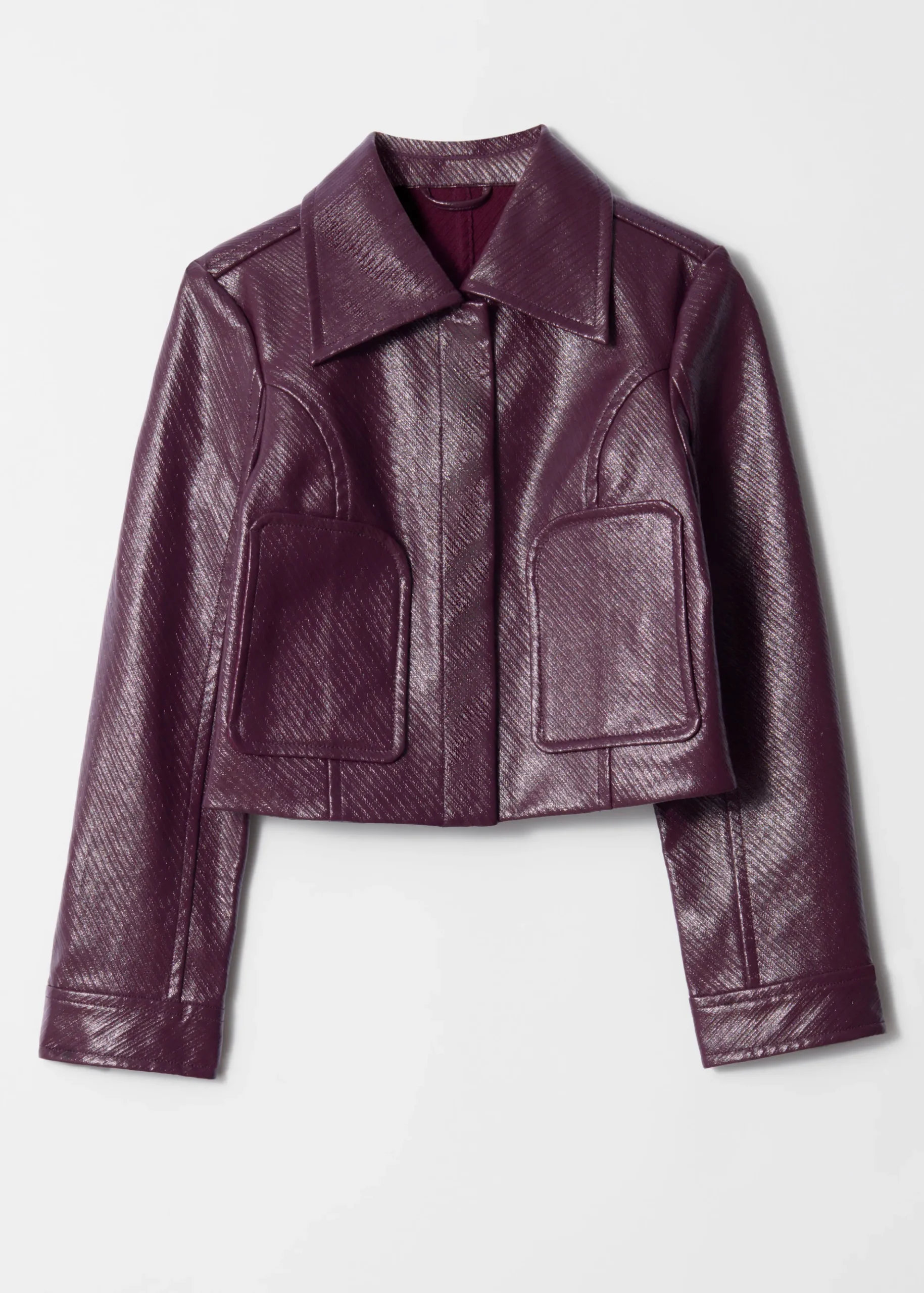 Kurze Jacke mit aufgesetzten Taschen