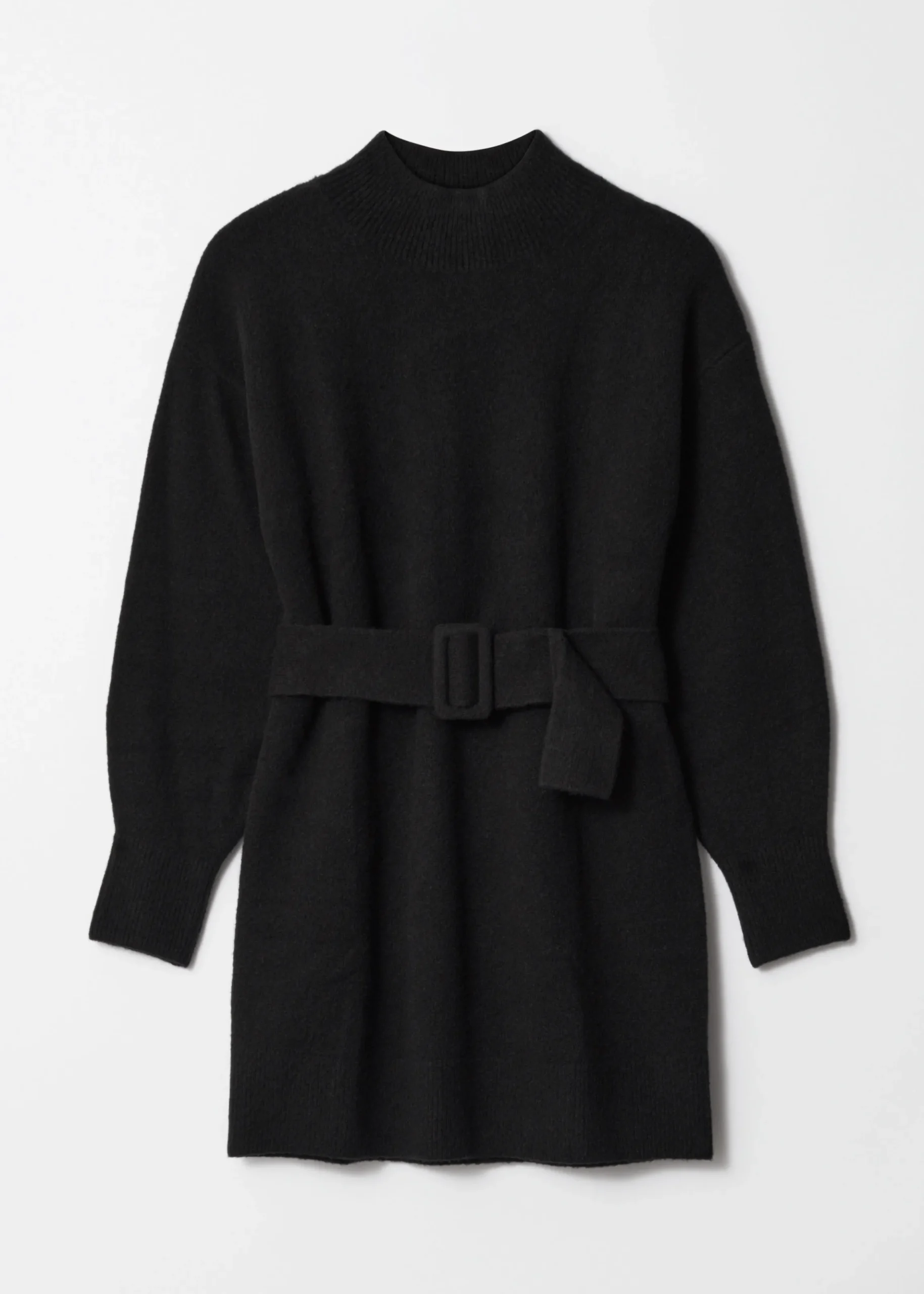 Kurzes Strickkleid mit Gürtel