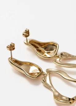 Lange Ring-Ohrringe in Wellenform
