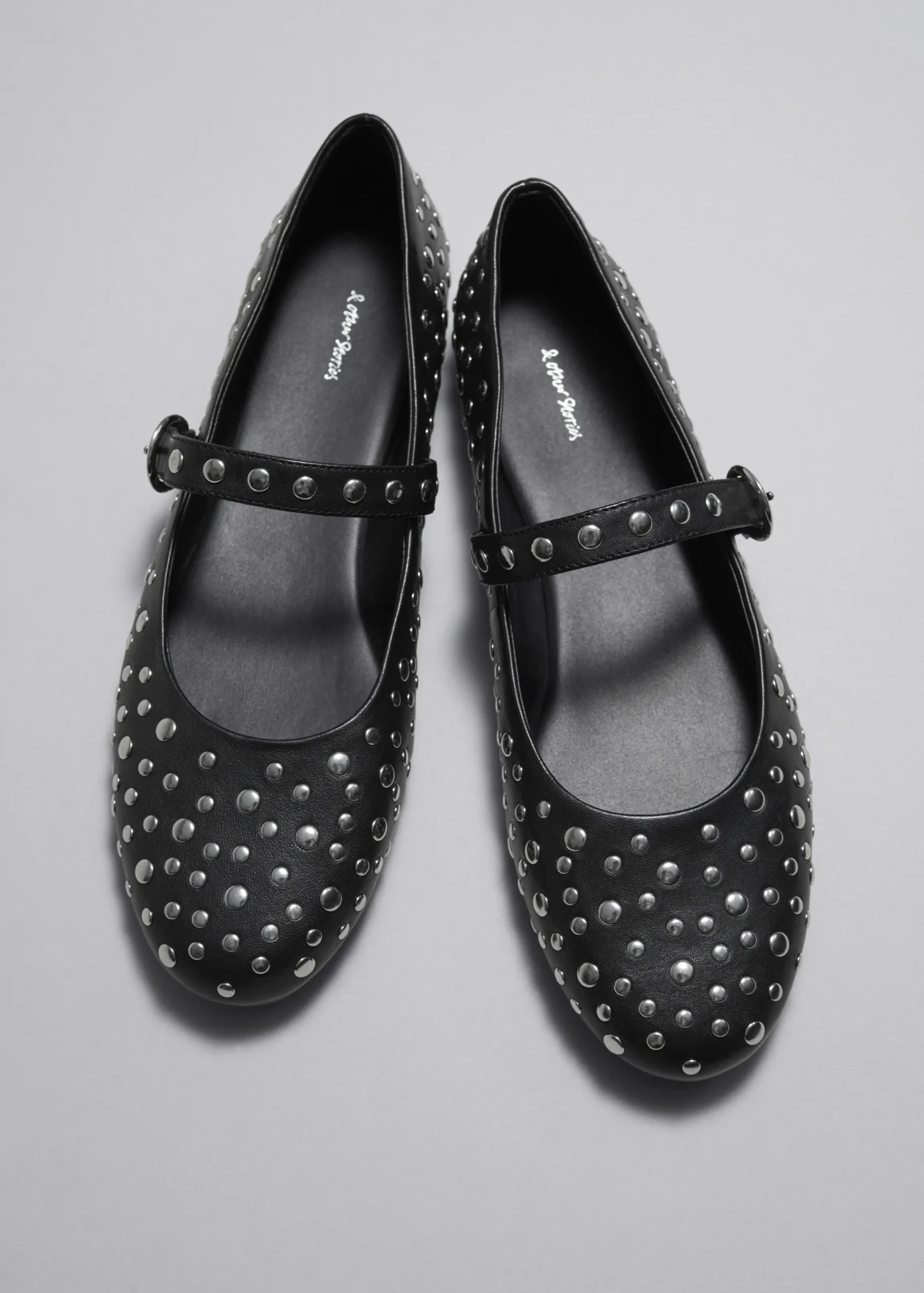 Lederballerinas mit Nieten