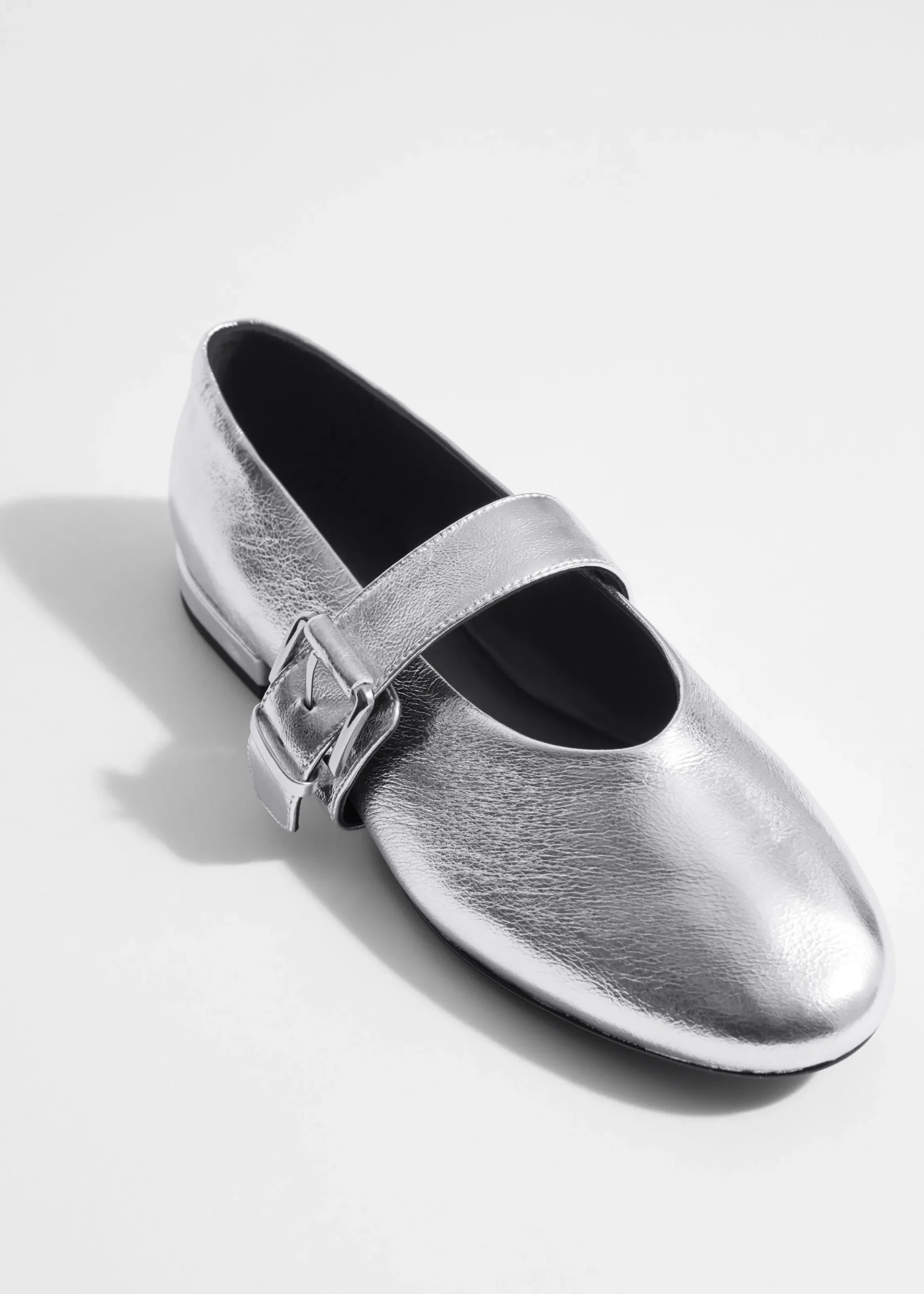 Leder-Ballerinas mit Schnalle