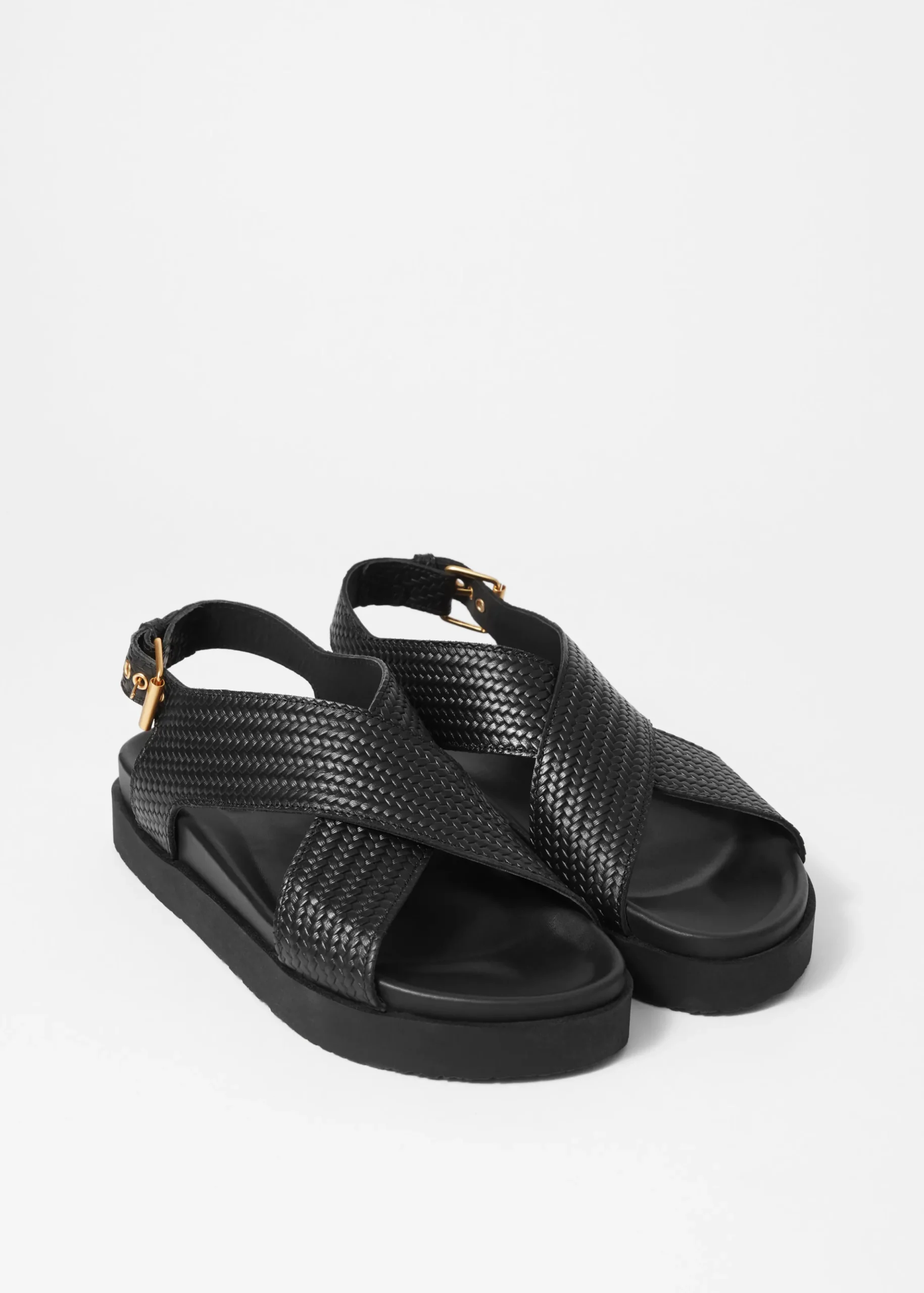 Ledersandalen mit überkreuzten Riemen