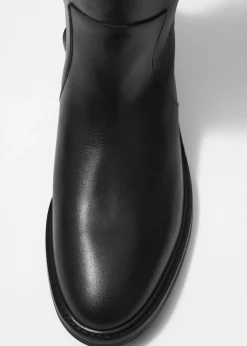 Lederstiefel im Reiterstil