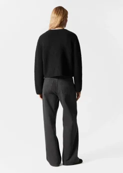 Locker geschnittene Jeans mit weitem Bein