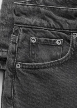 Locker geschnittene Jeans mit weitem Bein