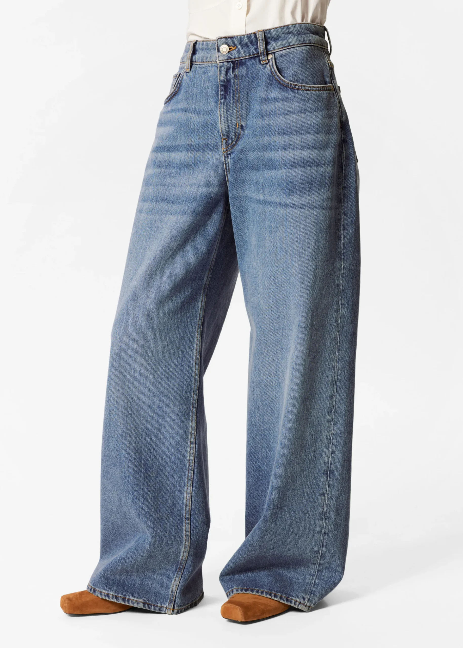 Locker geschnittene Jeans mit weitem Bein
