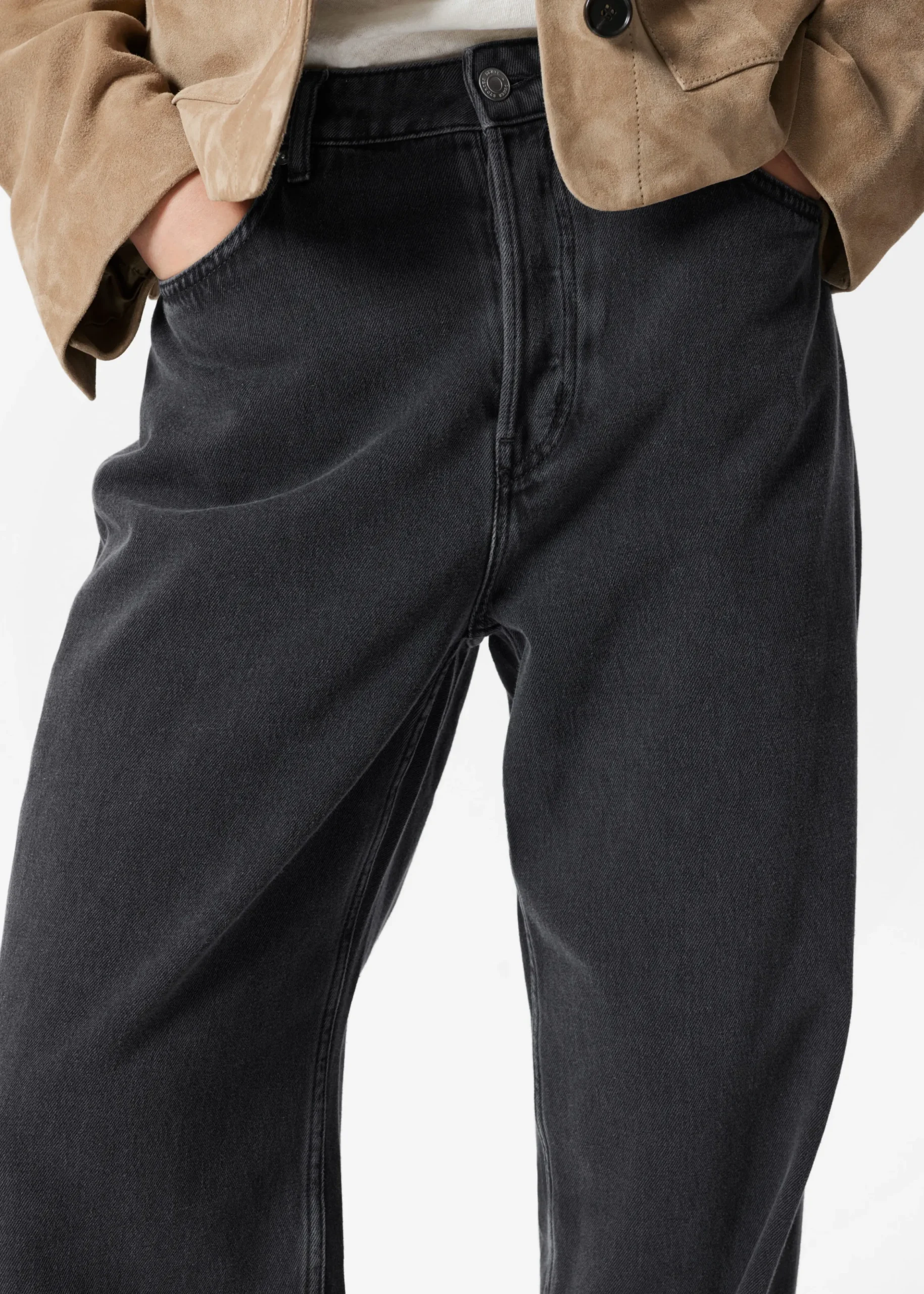 Lockere, schmal zulaufende Jeans