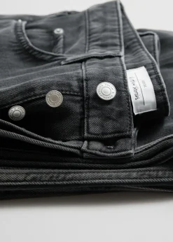 Lockere, schmal zulaufende Jeans