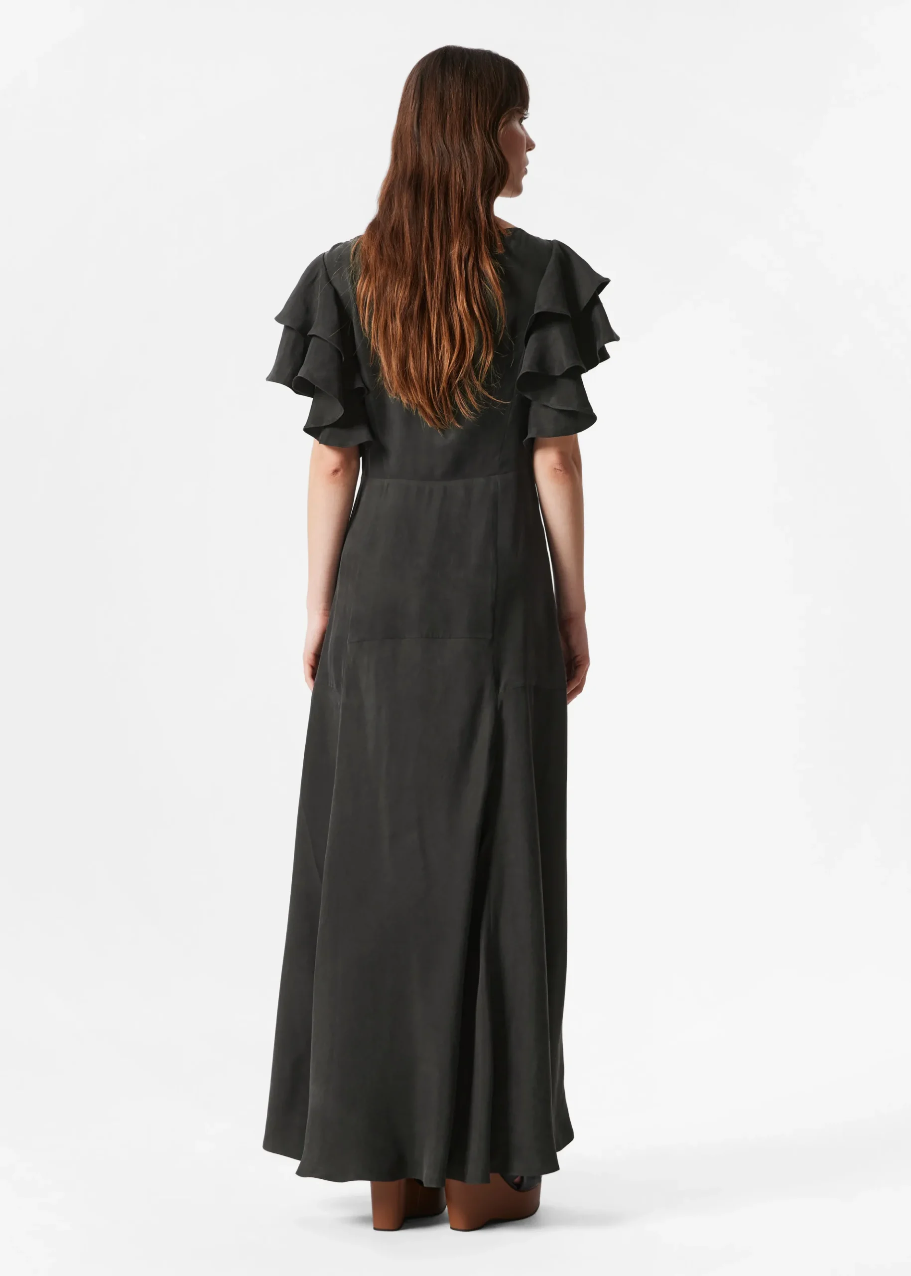 Maxikleid aus Satin mit Volants