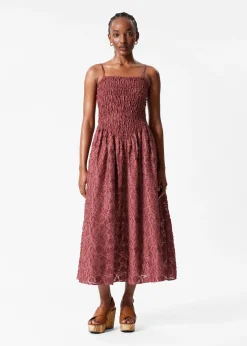 Maxikleid mit Smok-Details