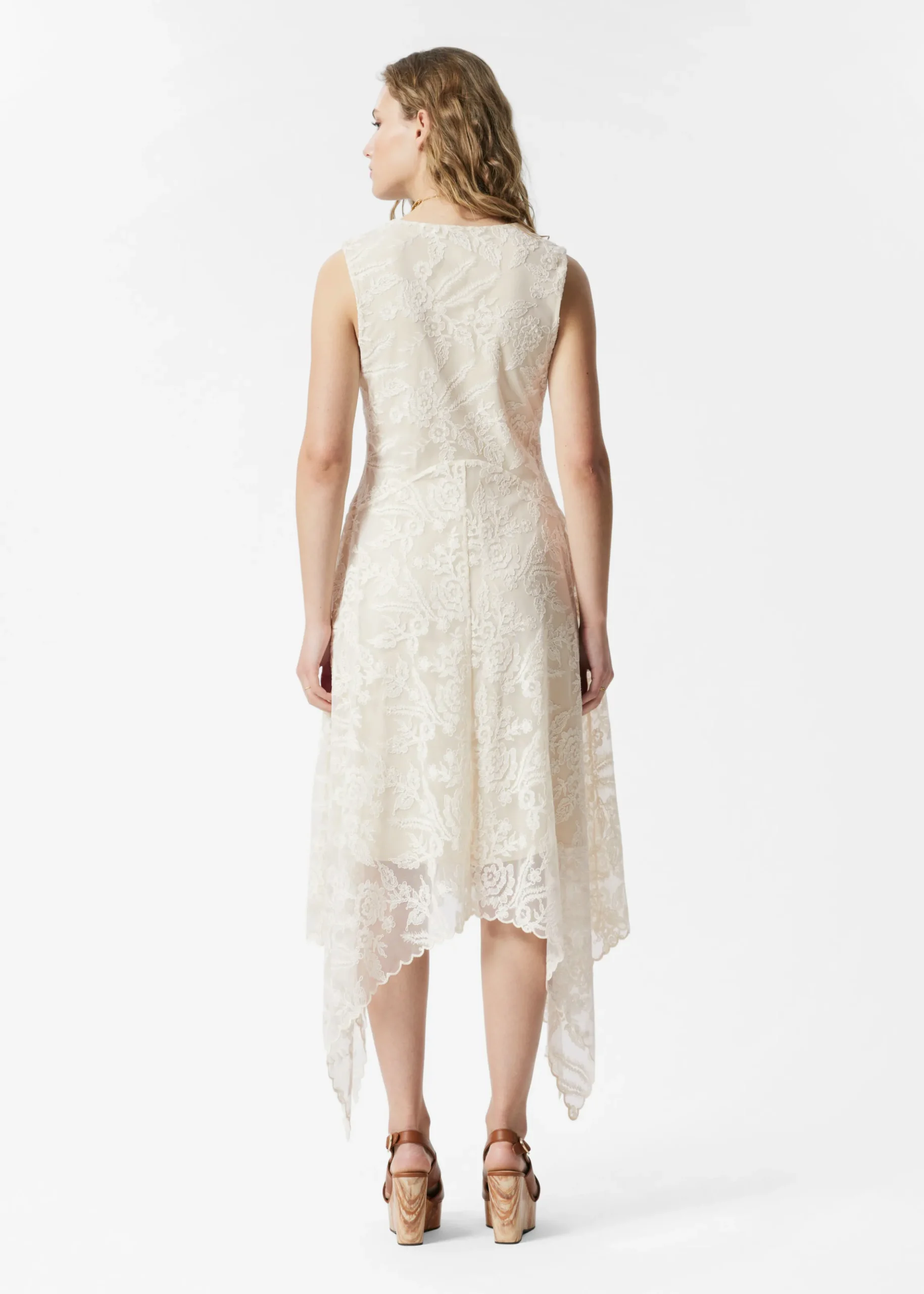 Midikleid aus Spitze mit V-Ausschnitt