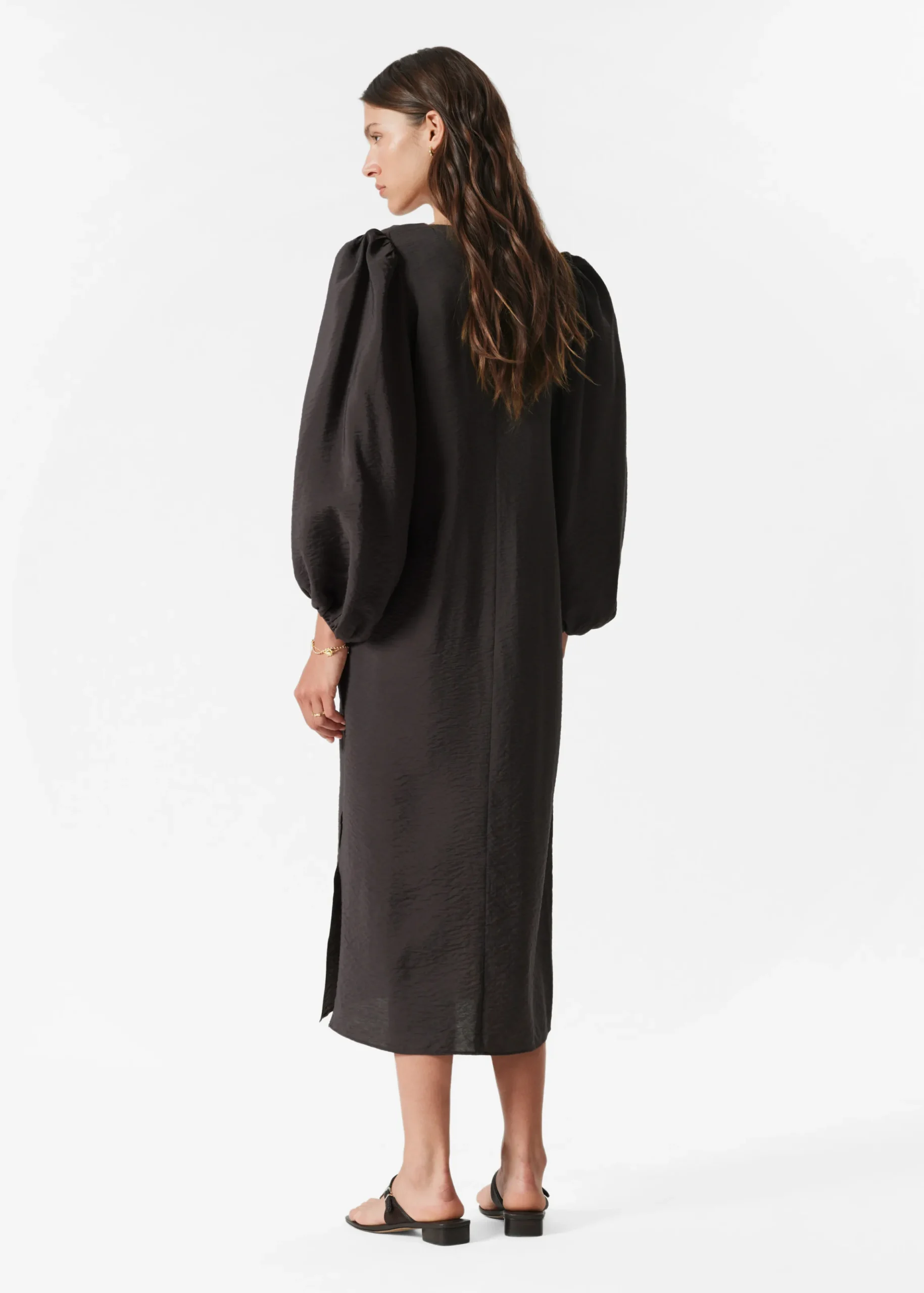 Midikleid mit Puffärmeln und V-Ausschnitt