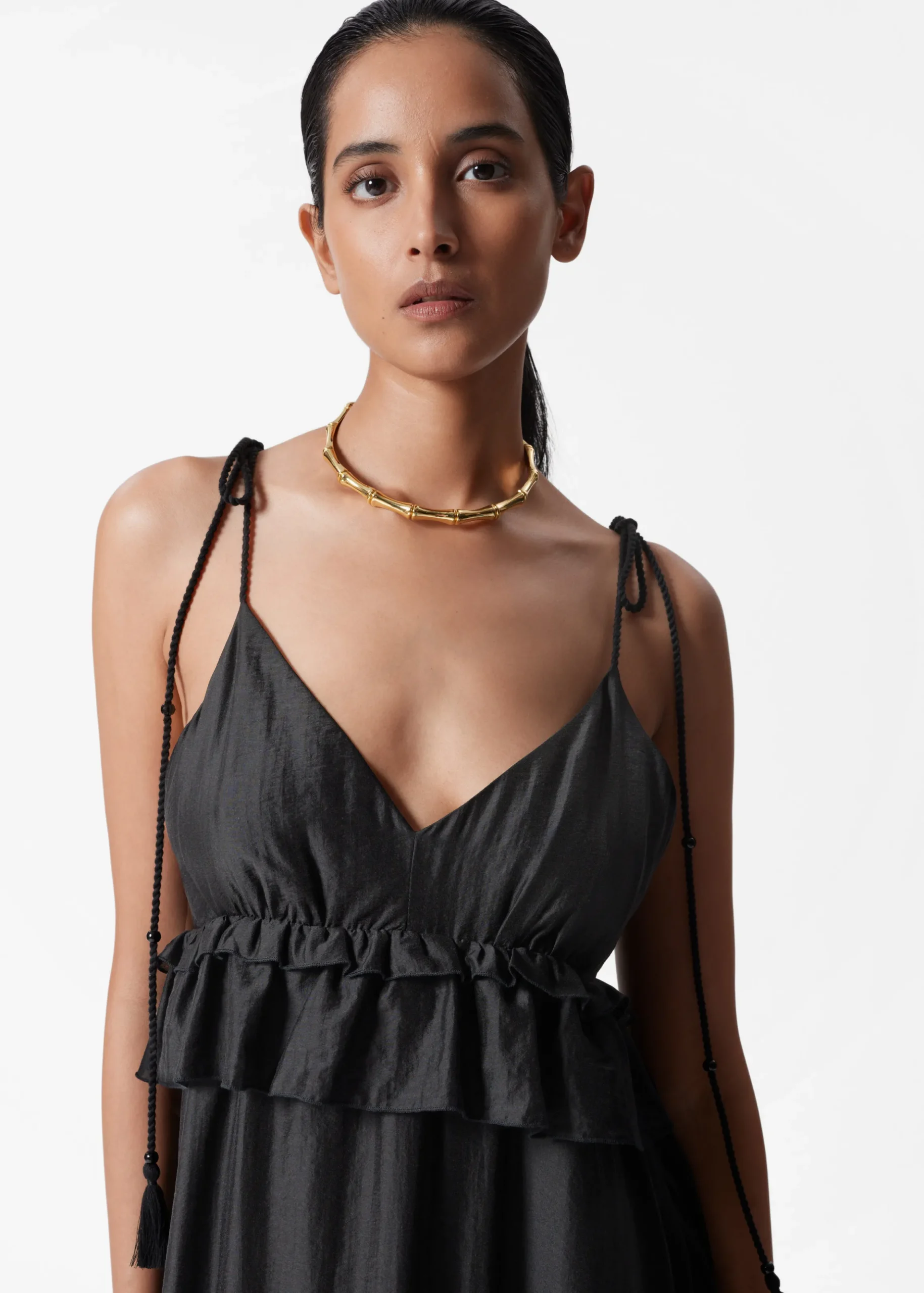 Midikleid mit schmalen Trägern