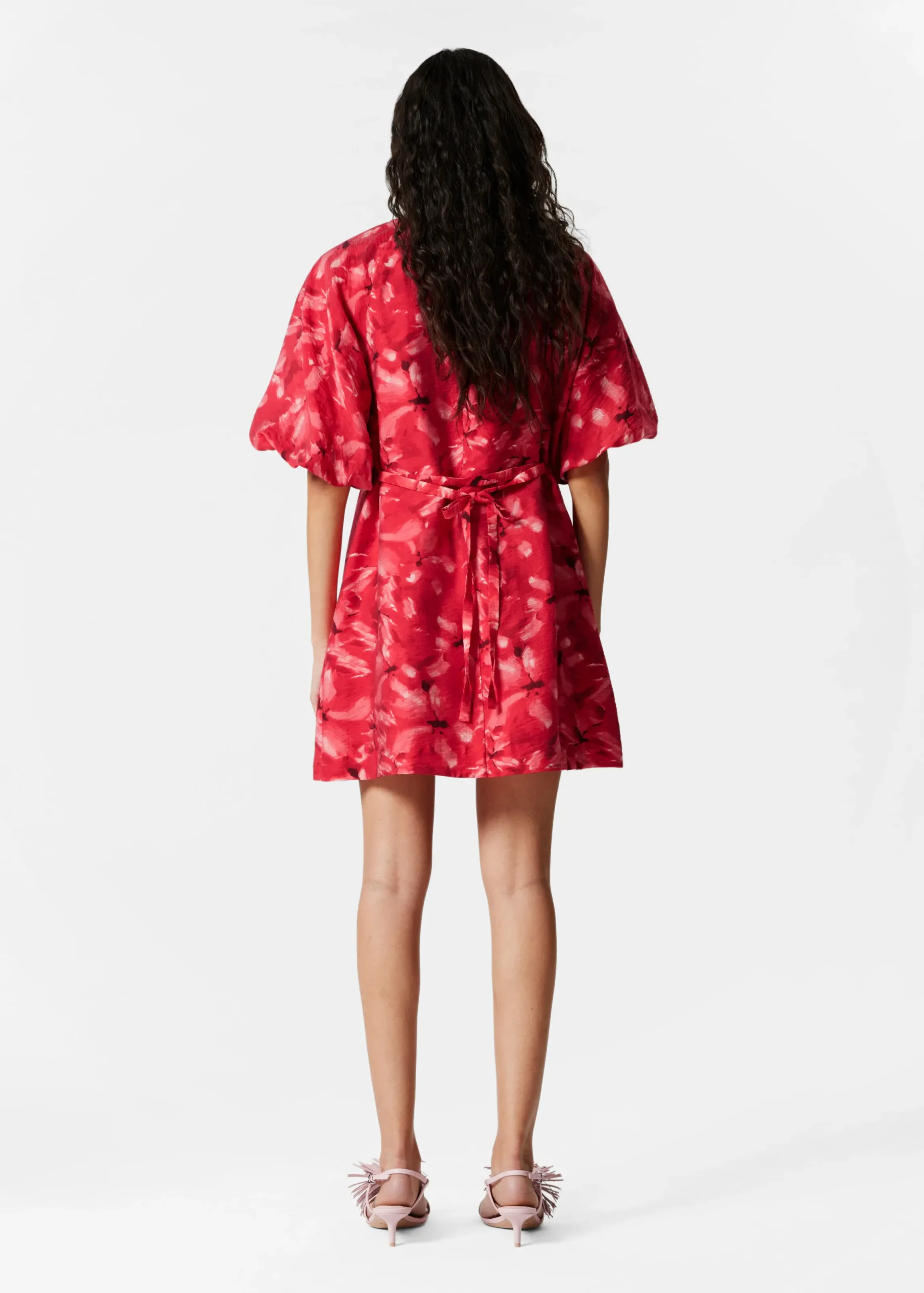 Minikleid mit Puffärmeln