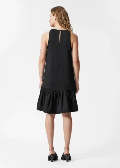 Minikleid mit Rüschen