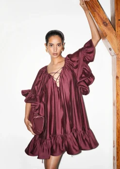 Minikleid mit Rüschen