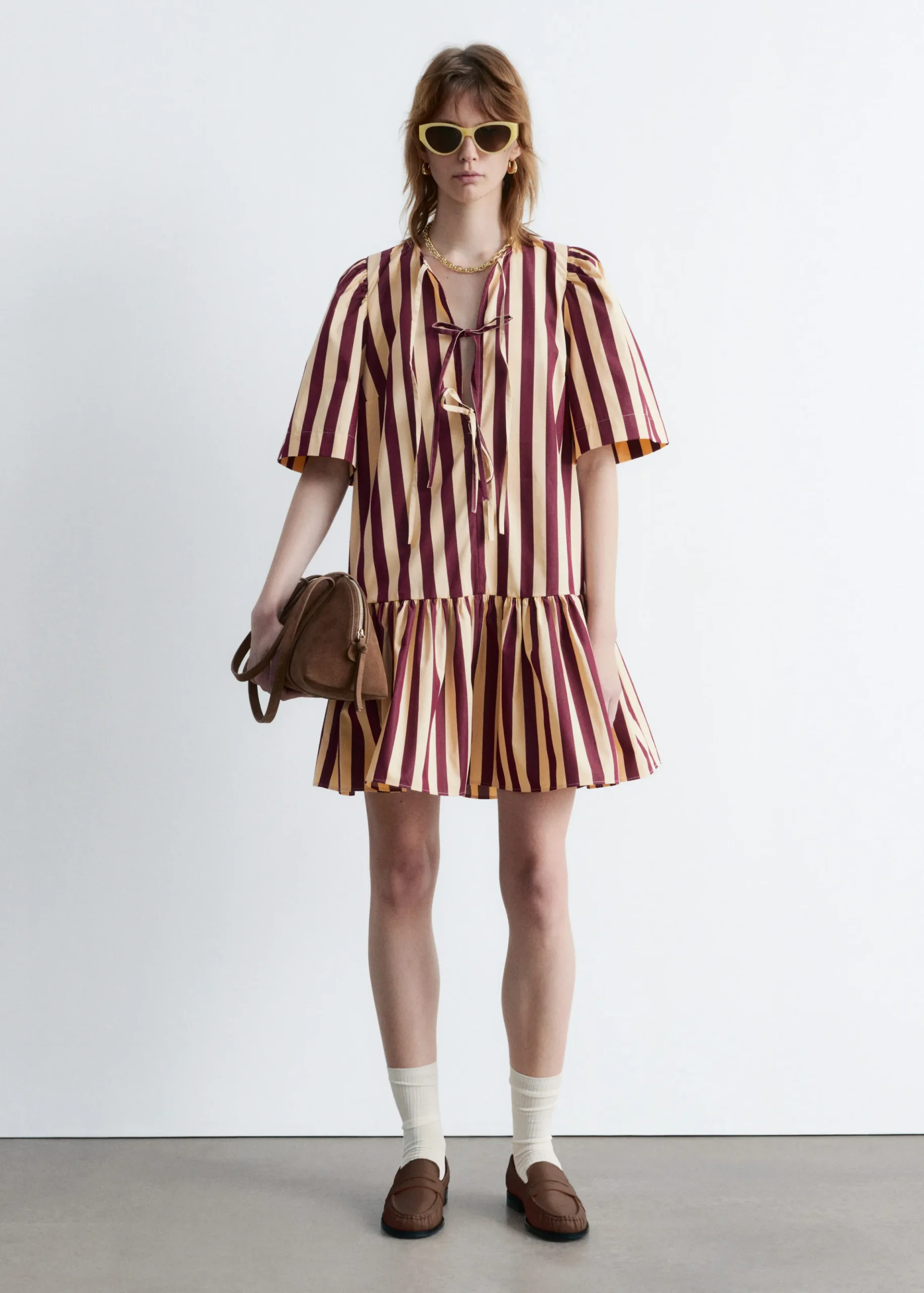 Minikleid mit Schößchen