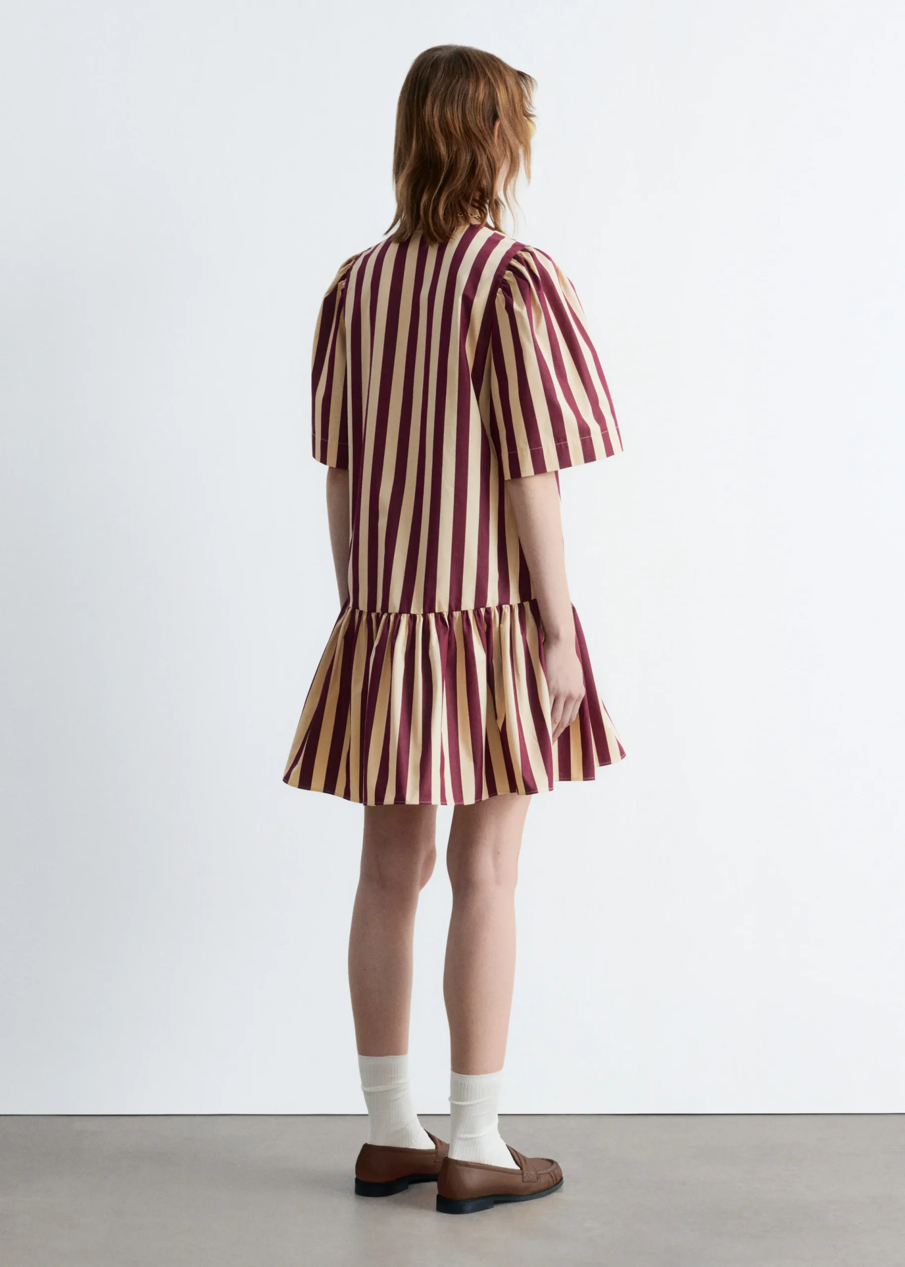 Minikleid mit Schößchen