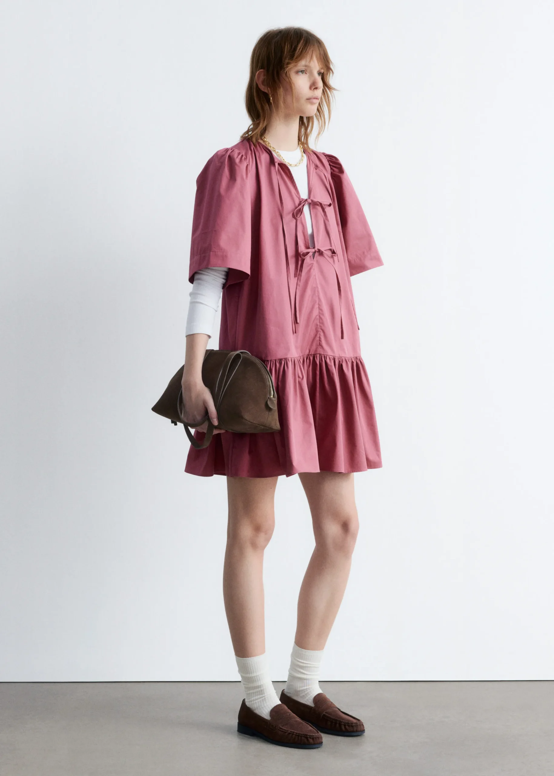 Minikleid mit Schößchen
