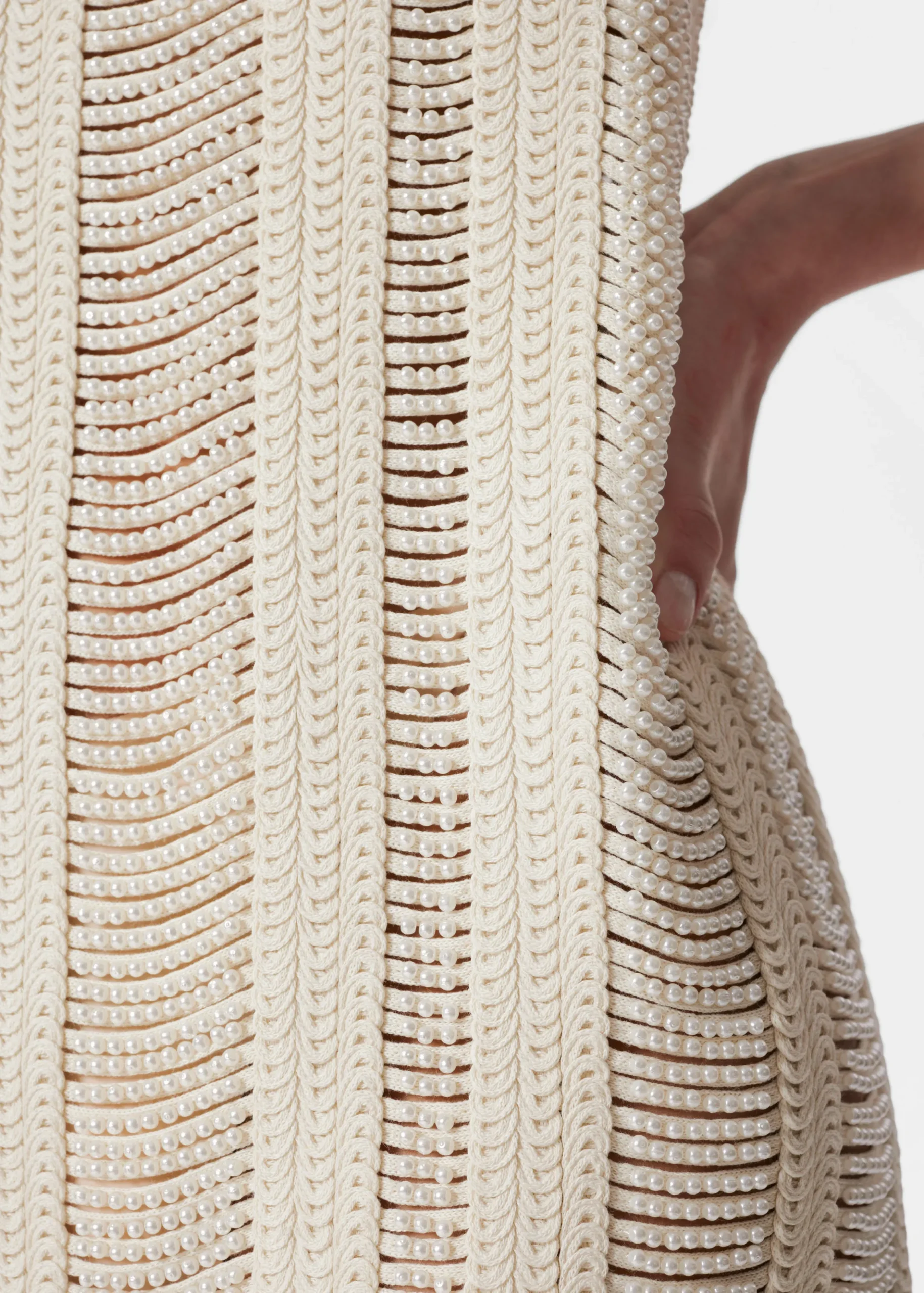 Mini-Strickkleid mit Perlen