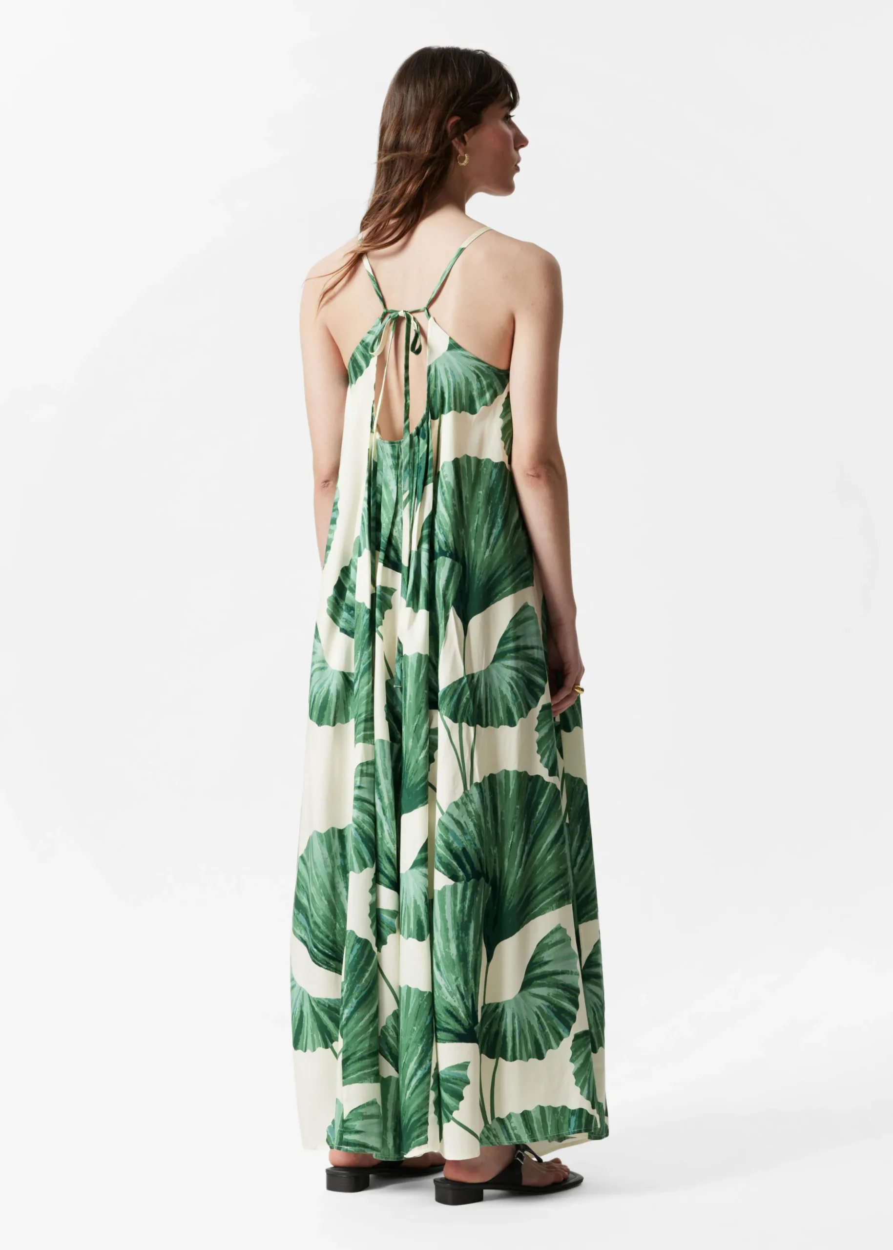 Neckholder-Maxikleid mit Falten