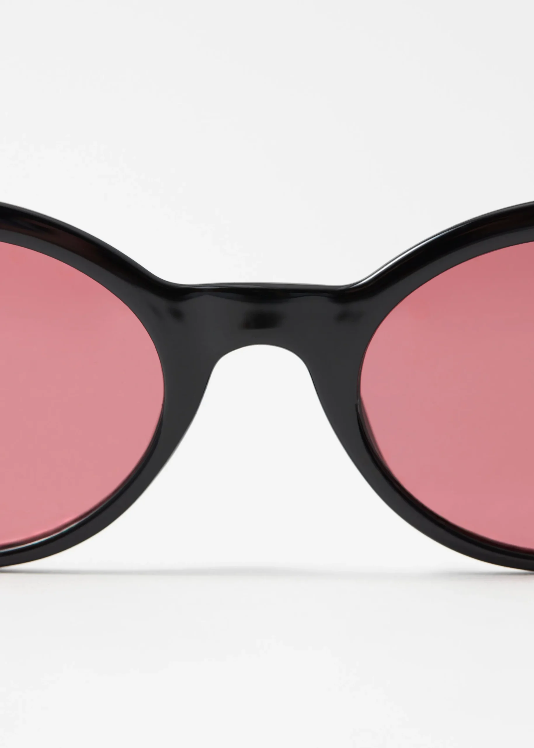 Ovale Sonnenbrille