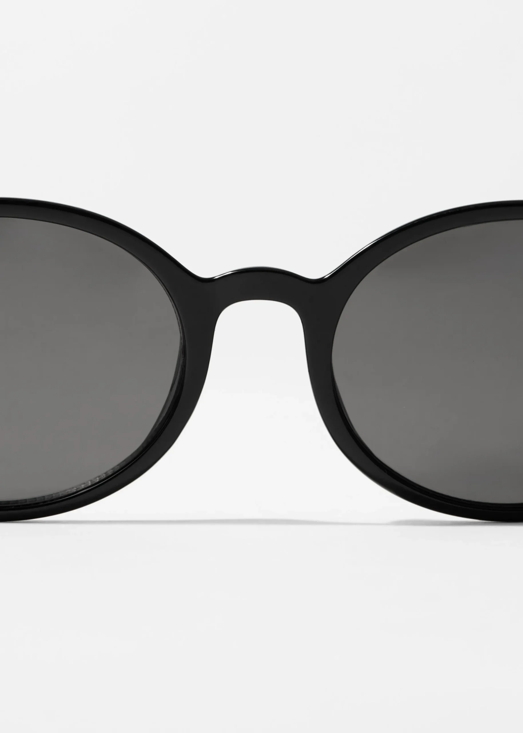 Ovale Sonnenbrille