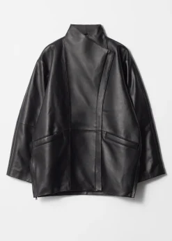 Oversized-Lederjacke mit Kokonsilhouette