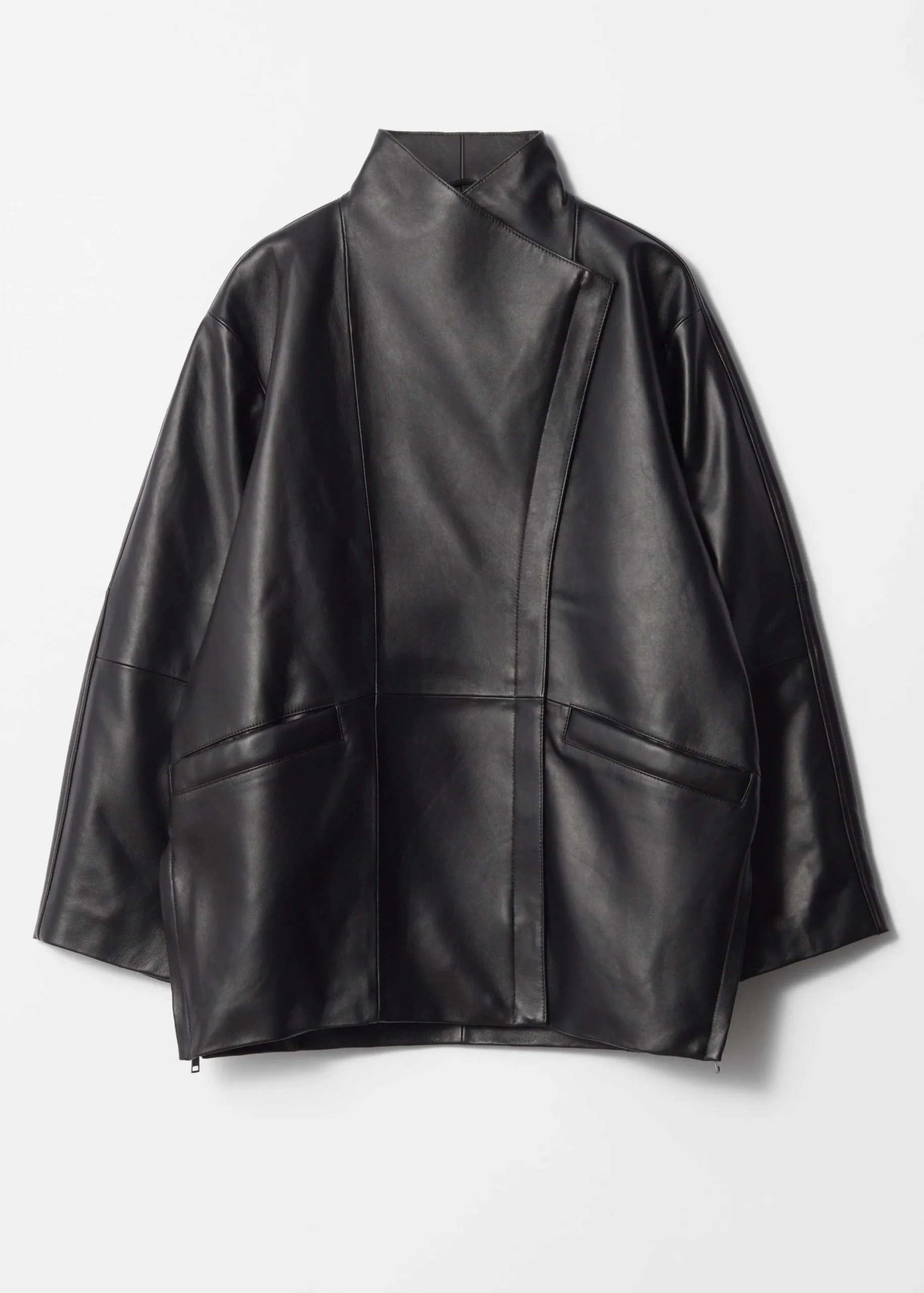 Oversized-Lederjacke mit Kokonsilhouette