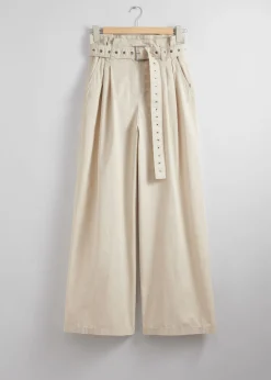 Paperbag-Hose mit Ösengürtel