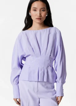 Plissierte Bluse mit U-Boot-Ausschnitt
