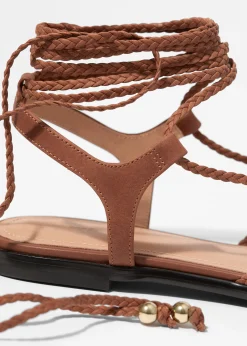 Riemchensandalen mit Verzierungen