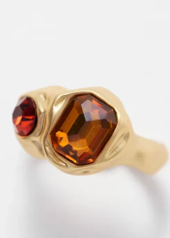 Ring mit Kristallsteinen