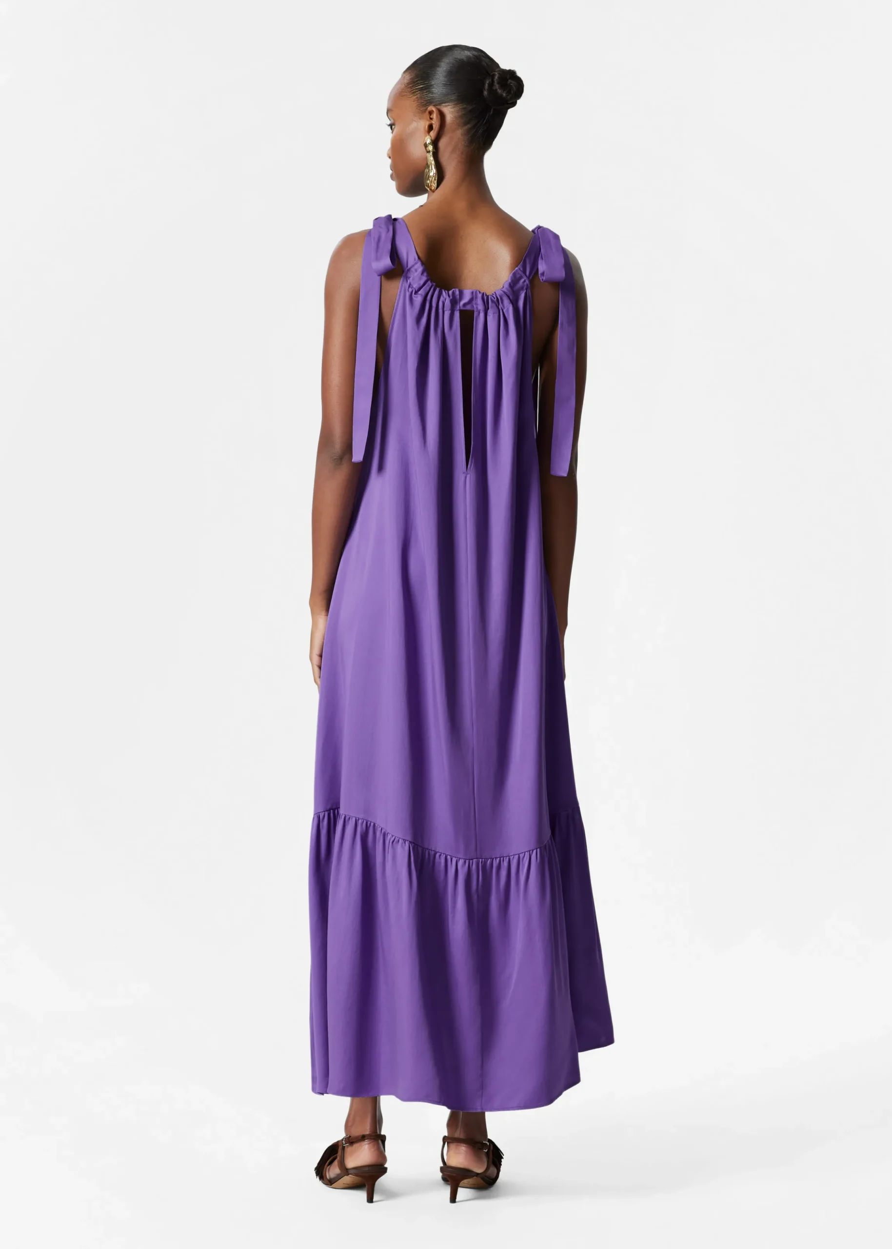 Ärmelloses Midikleid mit Raffungen