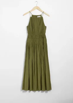 Ärmelloses Midikleid mit Raffungen