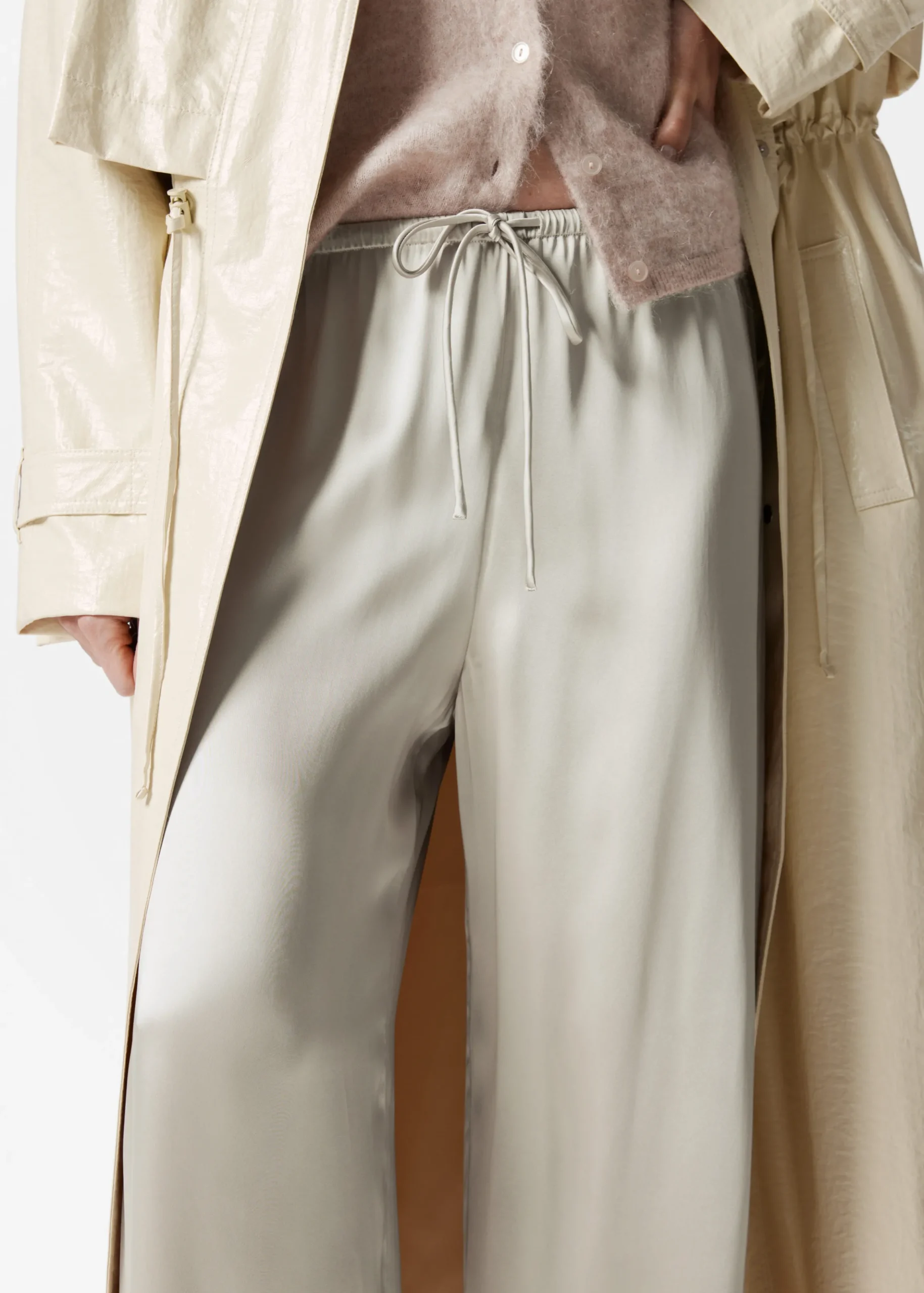 Satinhose mit Kordelzugbund